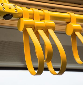 Komunikacja miejska, autobus, tramwaj