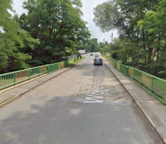 Drewniany most w Ołoboku