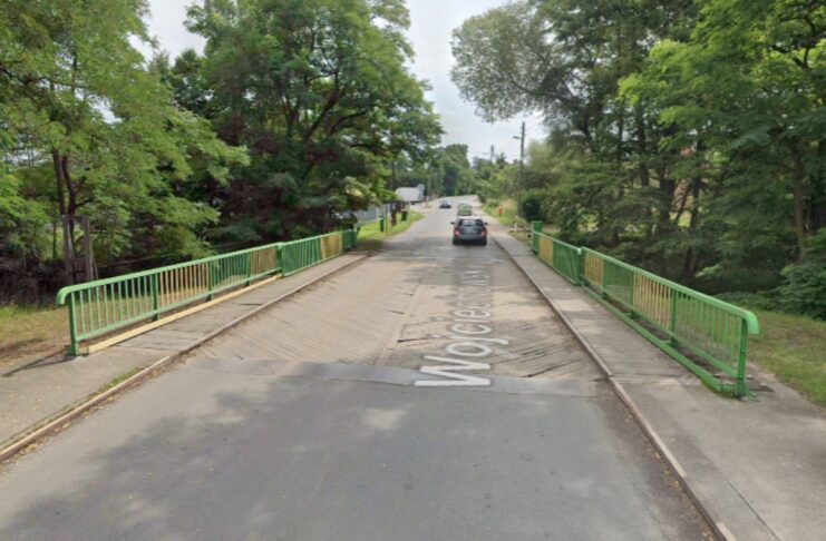 Drewniany most w Ołoboku będzie zamknięty. Ile potrwa naprawa uszkodzeń? Drewniany most w Ołoboku