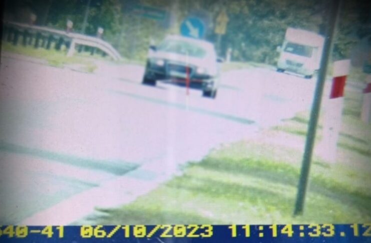 Kierowca Audi w kilka sekund nabierał 42 punkty karne