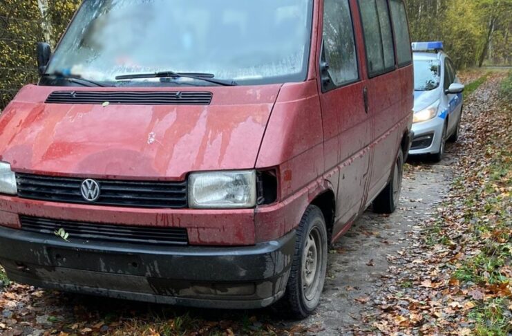 Pijany kierowca w busie bez tablic zatrzymany w Czetowicach, w aucie brakowało więcej elementów