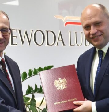 Lubuski Urząd Wojewódzki pod wodzą nowego dyrektora. Radosław Wróblewski: „Chcę, aby urząd był bliski ludziom” Lubuski Urząd Wojewódzki pod wodzą nowego dyrektora. Radosław Wróblewski: "Chcę, aby urząd był bliski ludziom"