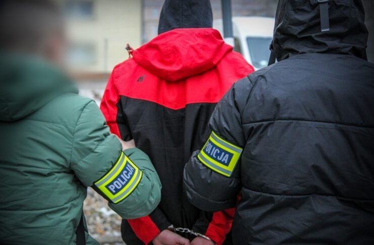 Zarzuty podwójnego zabójstwa dla nastolatków za morderstwa w Brójcach i Łagowcu