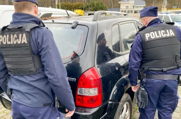Policja zatrzymała złodzieja samochodów - kradł metodą „na lawetę”