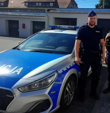 Policjanci uratowali 91-latkę! Kobieta leżała zamknięta w mieszkaniu i nie mogła wstać