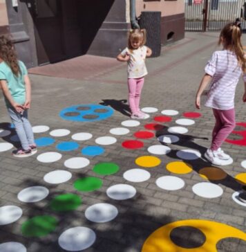 Gry podwórkowe w Pleszewie - edukacja na bruku