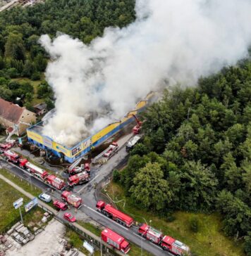 Pożar sklepu budowlanego w Żaganiu