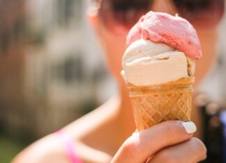 Lody gałkowe w wafelku