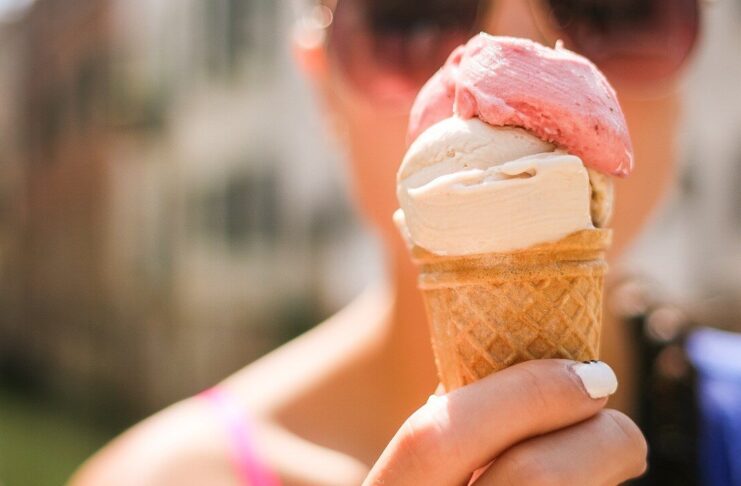 Lody gałkowe w wafelku