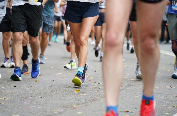 Bieg Dziadoszan 2024 i jubileuszowa Szprotawska 10 – ruszają zapisy Grupa biegaczy, bieg uliczny