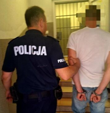 Pijany kierowca z dożywotnim zakazem zaatakował policjantów. Groził im śmiercią! Pijany kierowca z dożywotnim zakazem zaatakował policjantów. Groził im śmiercią!