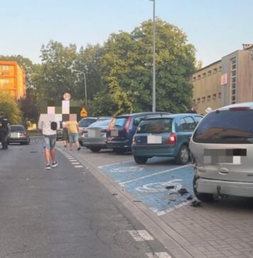 14-latek zabrał kluczyki rodzicom i spowodował wypadek - uszkodził kilka aut, straty idą w tysiące