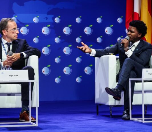 Międzynarodowe spotkanie w sercu Karkonoszy. XXXIII Forum Ekonomiczne w Karpaczu (3 – 5 września 2024) Międzynarodowe spotkanie w sercu Karkonoszy. XXXIII Forum Ekonomiczne w Karpaczu (3 - 5 września 2024)