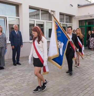 Rozpoczęcie roku szkolnego w odnowionym Specjalnym Ośrodku Szkolno-Wychowawczym w Świebodzinie Rozpoczęcie roku szkolnego w odnowionym Specjalnym Ośrodku Szkolno-Wychowawczym w Świebodzinie