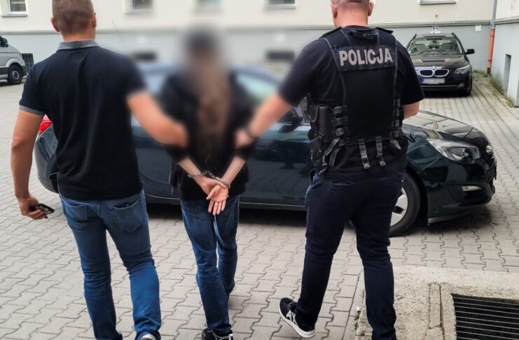 Zatrzymano mężczyznę poszukiwanego za handel narkotykami – ukrywał się 11 lat w Holandii