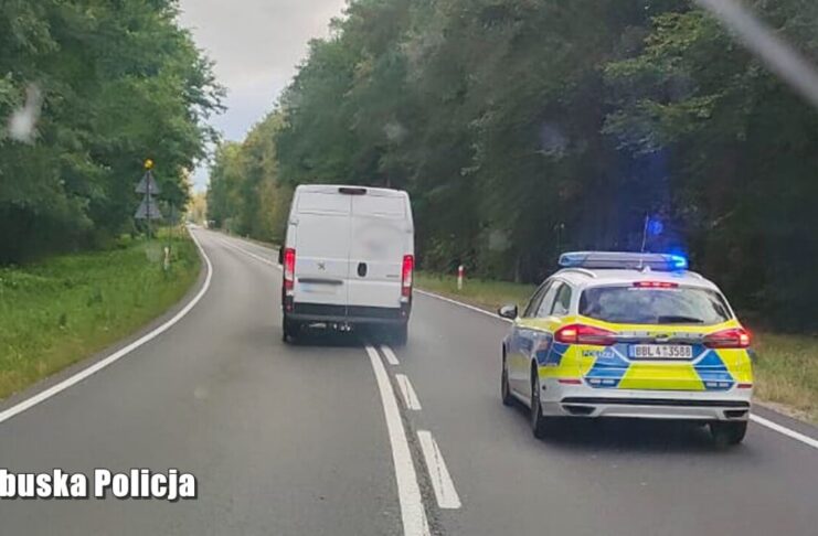 Pościg transgraniczny za skradzionym pojazdem