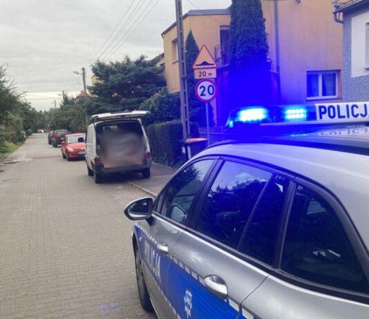 Miał dożywotni zakaz prowadzenia, zatrzymał go policjant po służbie Miał dożywotni zakazem prowadzenia, zatrzymał go policjant po służbie