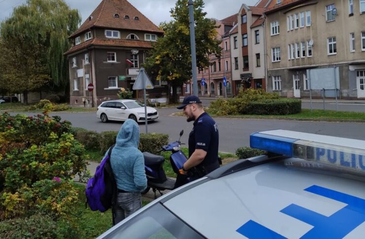 Testowała skuter bez kasku, bo nie wie, czy go zatrzyma – odpowie przed sądem Testowała skuter bez kasku, bo nie wie, czy go zatrzyma – odpowie przed sądem