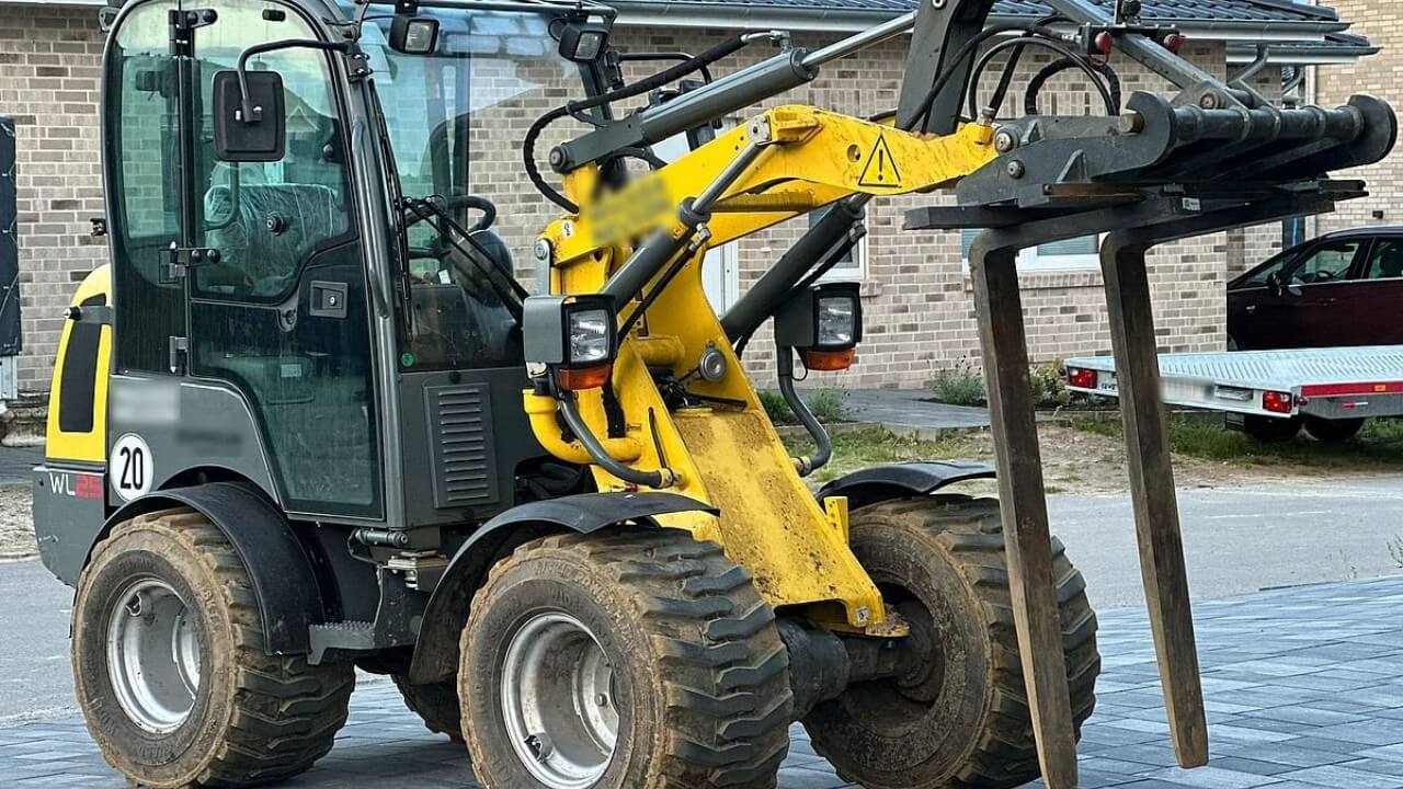 Maszyna budowlana skradziona na terenie Niemiec odnaleziona na Dolnym Śląsku