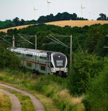 Nowe trasy PKP: dalekobieżna kolej wraca do zapomnianych miast Lubuskiego Pociąg